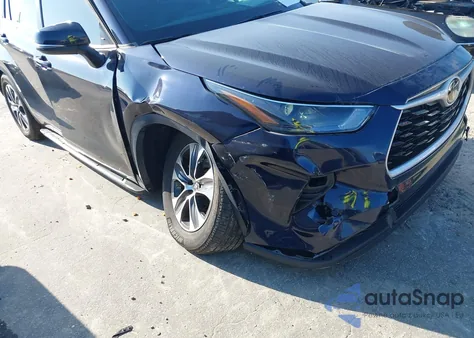 2023 Toyota Highlander Xle z USA, uszkodzony, nr VIN 5TDKDRAH4PS041440